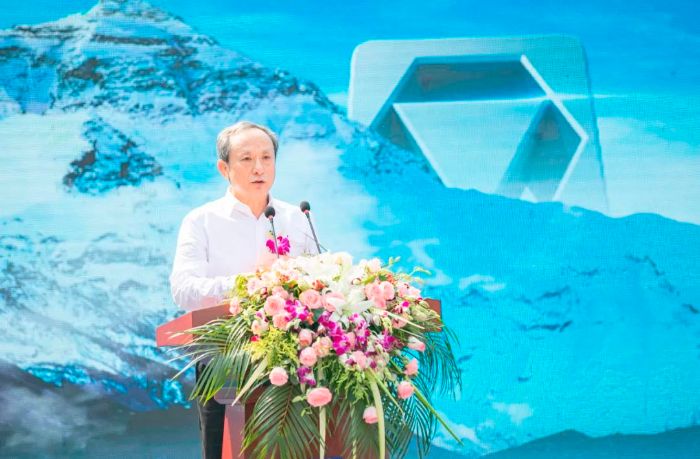 中国工程机械学会秘书长、党委副书记周贤彪